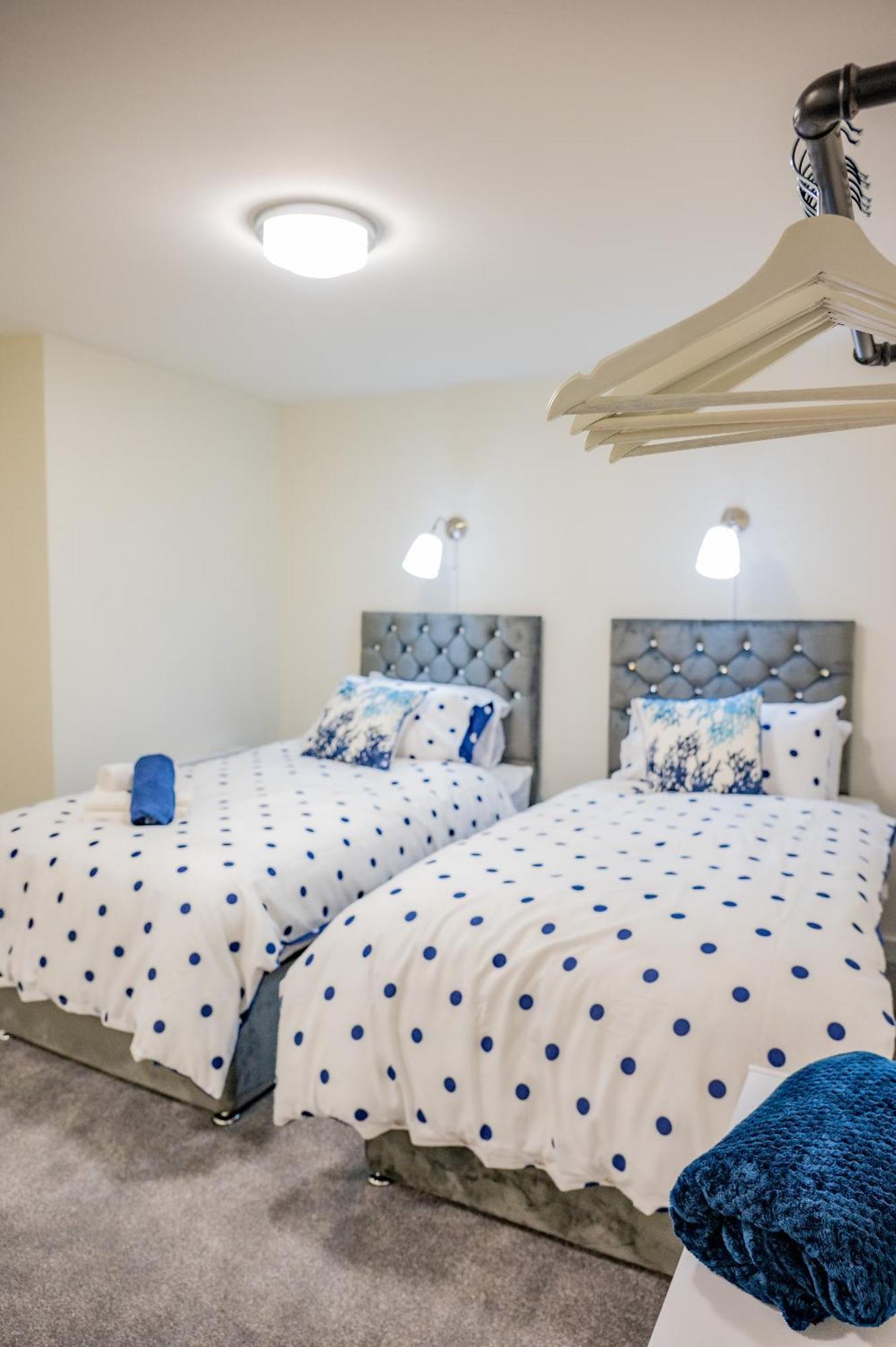 Basement Bliss Hideaway Apartment Bradford  Exterior photo